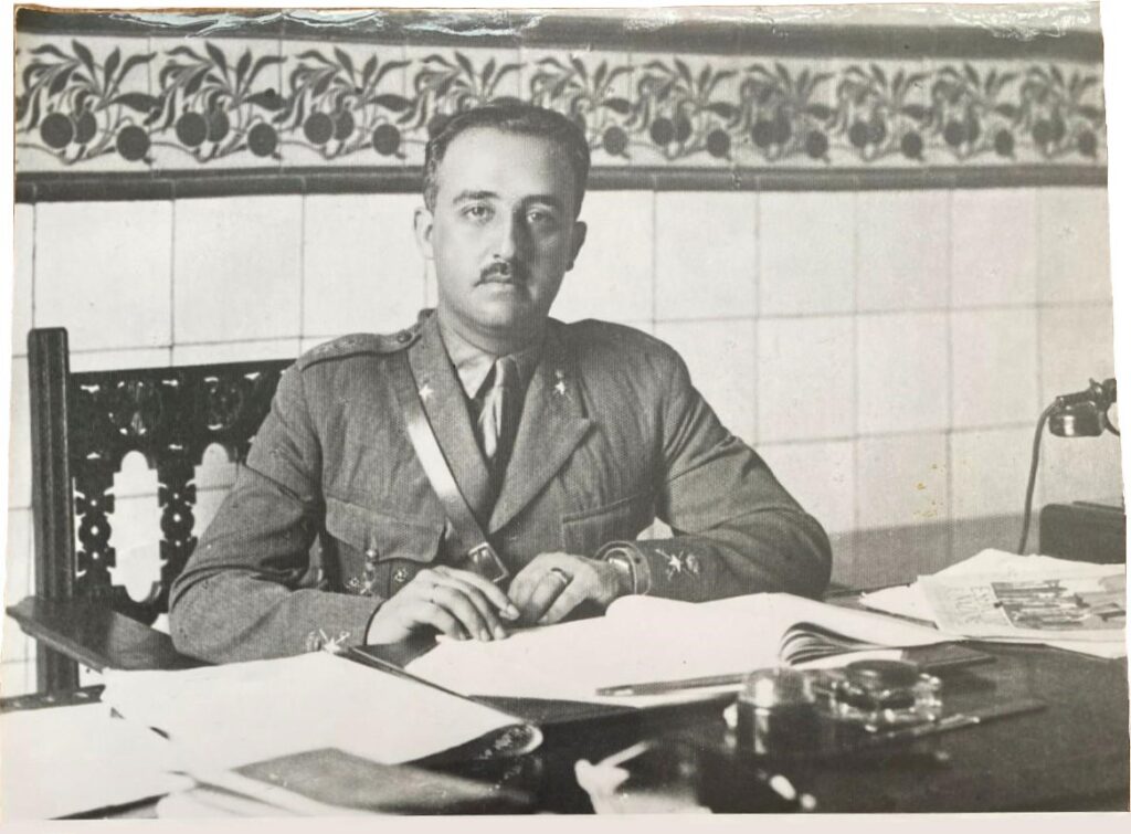 Francisco Franco at desk